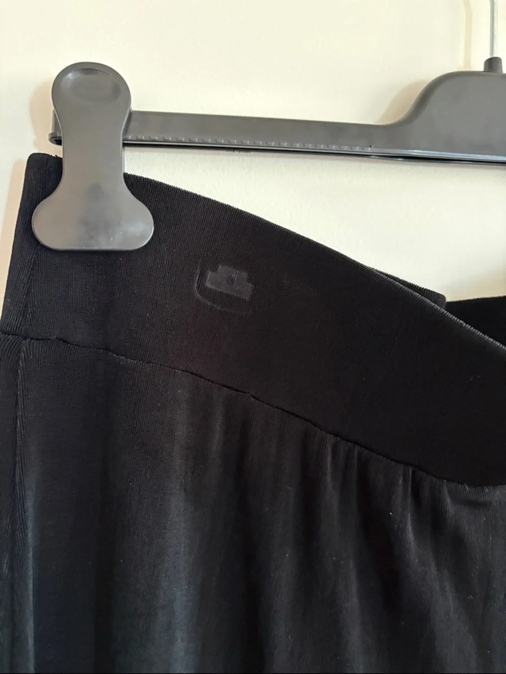 Chicos Wide-Leg Stretch Pants - Picture 9 of 13